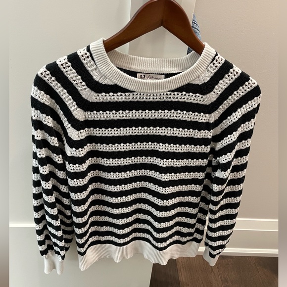 Black and white striped sweater - Picture 1 of 4